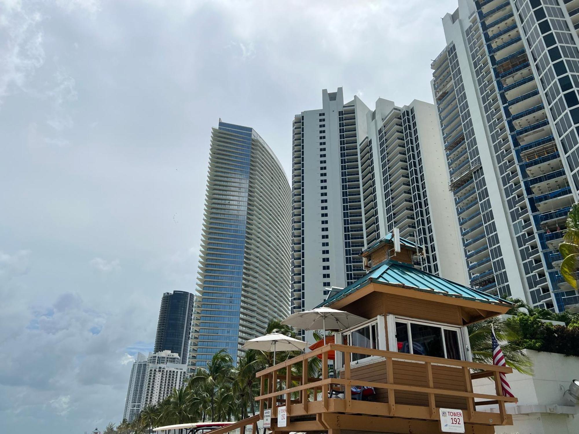 Lovely Beaches Ocean & City View Appartamento Miami Beach